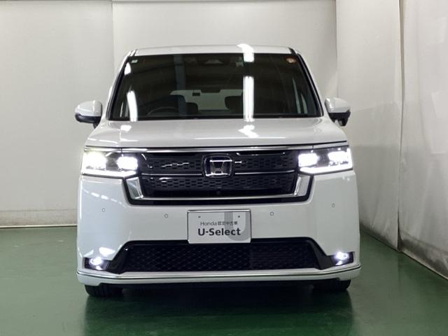 ステップワゴン ｅ：ＨＥＶスパーダプレミアムライン　ナビ　Ｒカメラ　後席モニター　フルセグＴＶ　マルチカメラ　Ｐテールゲート　両側自動ドア　Ｆセグ　ＵＳＢ接続　クリアランスソナ　クルーズＣ　助手席エアバッグ　スマートＫ　シ－トヒ－タ－　ＤＶＤ再生（6枚目）