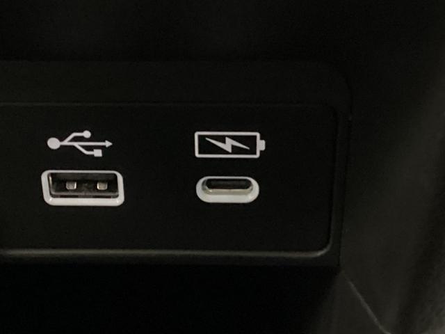 ステップワゴン ｅ：ＨＥＶスパーダプレミアムライン　ナビ　Ｒカメラ　後席モニター　フルセグＴＶ　マルチカメラ　Ｐテールゲート　両側自動ドア　Ｆセグ　ＵＳＢ接続　クリアランスソナ　クルーズＣ　助手席エアバッグ　スマートＫ　シ－トヒ－タ－　ＤＶＤ再生（20枚目）