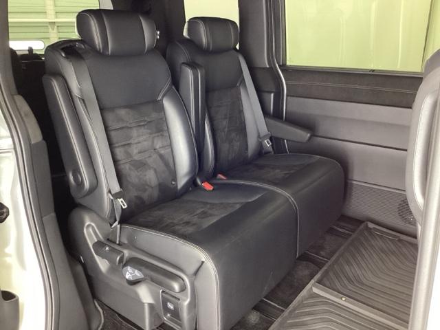 ステップワゴン ｅ：ＨＥＶスパーダプレミアムライン　ナビ　Ｒカメラ　後席モニター　フルセグＴＶ　マルチカメラ　Ｐテールゲート　両側自動ドア　Ｆセグ　ＵＳＢ接続　クリアランスソナ　クルーズＣ　助手席エアバッグ　スマートＫ　シ－トヒ－タ－　ＤＶＤ再生（26枚目）