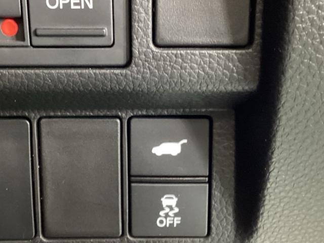 ステップワゴン ｅ：ＨＥＶスパーダプレミアムライン　ナビ　Ｒカメラ　後席モニター　フルセグＴＶ　マルチカメラ　Ｐテールゲート　両側自動ドア　Ｆセグ　ＵＳＢ接続　クリアランスソナ　クルーズＣ　助手席エアバッグ　スマートＫ　シ－トヒ－タ－　ＤＶＤ再生（32枚目）