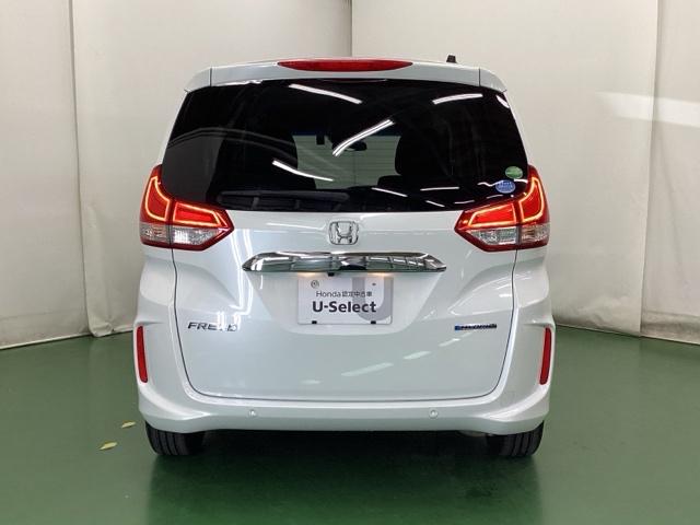 フリードハイブリッド ハイブリッド・Ｇホンダセンシング　ドラレコ　ナビ　Ｒカメラ　ブルートゥース　軽減ブレーキ　キーフリーシステム　記録簿　ＤＶＤ再生可能　ＥＣＯＮ　後カメラ　Ａクルーズ　地デジフルセグＴＶ　ＬＥＤヘッドランプ　シートＨ　横滑防止　ＵＳＢ（8枚目）