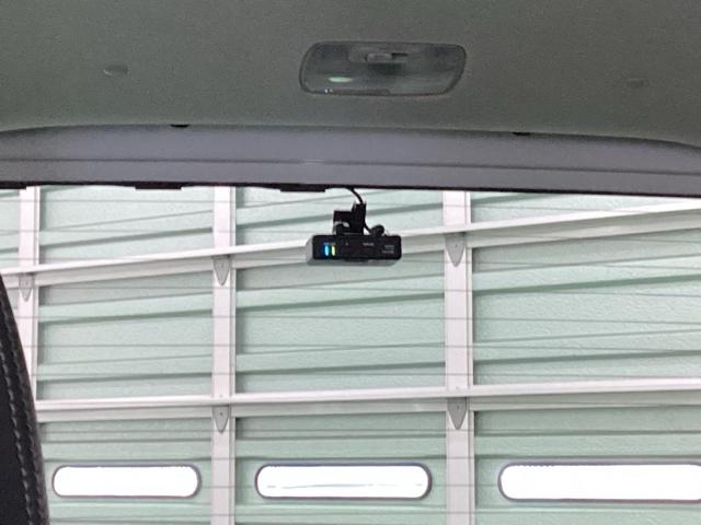 フリードハイブリッド ハイブリッド・Ｇホンダセンシング　ドラレコ　ナビ　Ｒカメラ　ブルートゥース　軽減ブレーキ　キーフリーシステム　記録簿　ＤＶＤ再生可能　ＥＣＯＮ　後カメラ　Ａクルーズ　地デジフルセグＴＶ　ＬＥＤヘッドランプ　シートＨ　横滑防止　ＵＳＢ（14枚目）