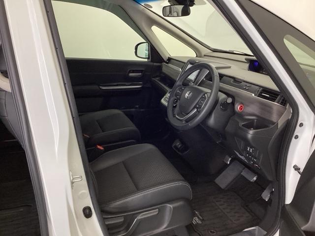 フリードハイブリッド ハイブリッド・Ｇホンダセンシング　ドラレコ　ナビ　Ｒカメラ　ブルートゥース　軽減ブレーキ　キーフリーシステム　記録簿　ＤＶＤ再生可能　ＥＣＯＮ　後カメラ　Ａクルーズ　地デジフルセグＴＶ　ＬＥＤヘッドランプ　シートＨ　横滑防止　ＵＳＢ（57枚目）