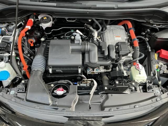 フィット ｅ：ＨＥＶホーム　ドラレコ　ナビ　Ｒカメラ　ブルートゥース　前後誤発進抑制機能　助手席エアバッグ　運転席エアバッグ　アイドリングストップ　ＬＥＤライト　ＵＳＢ接続　バックカメラ　ＡＢＳ　サイドエアバッグ　フルセグＴＶ（28枚目）