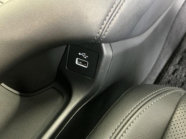 ＺＲ－Ｖ ｅ：ＨＥＶＺ　ドラレコ　ナビ　Ｒカメラ　ブルートゥース　Ｐセンサー　レザー　サイドエアバック　パワ－シ－ト　ＬＥＤヘッドライト　ＵＳＢ接続　地デジ　Ｓヒーター　サポカー　ＥＴＣ車載器　Ｄレコ　パワーステアリング（21枚目）