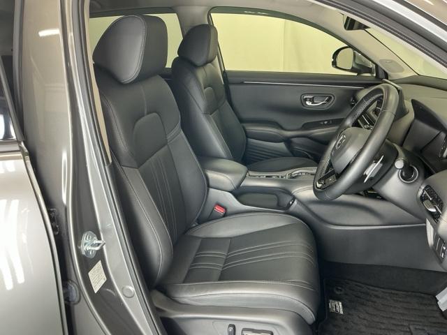 ＺＲ－Ｖ ｅ：ＨＥＶＺ　ドラレコ　ナビ　Ｒカメラ　ブルートゥース　Ｐセンサー　レザー　サイドエアバック　パワ－シ－ト　ＬＥＤヘッドライト　ＵＳＢ接続　地デジ　Ｓヒーター　サポカー　ＥＴＣ車載器　Ｄレコ　パワーステアリング（25枚目）