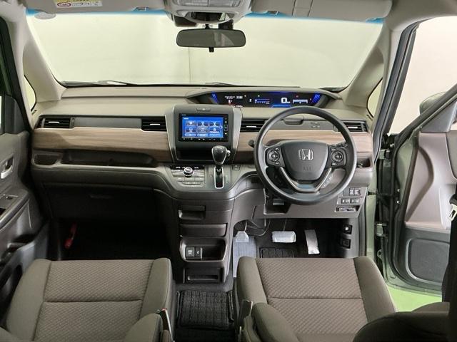 フリード Ｇ　ドラレコ　ナビ　Ｒカメラ　ブルートゥース　Ａクルーズ　記録簿　３列シート　ＬＥＤヘッドライト　パワーウインドウ　地デジ　イモビ　ＶＳＡ　ＵＳＢ　ドライブレコーダー　エアコン　エアバッグ　スマートキー（2枚目）