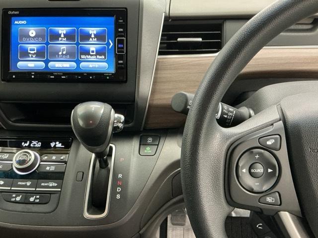 フリード Ｇ　ドラレコ　ナビ　Ｒカメラ　ブルートゥース　Ａクルーズ　記録簿　３列シート　ＬＥＤヘッドライト　パワーウインドウ　地デジ　イモビ　ＶＳＡ　ＵＳＢ　ドライブレコーダー　エアコン　エアバッグ　スマートキー（3枚目）