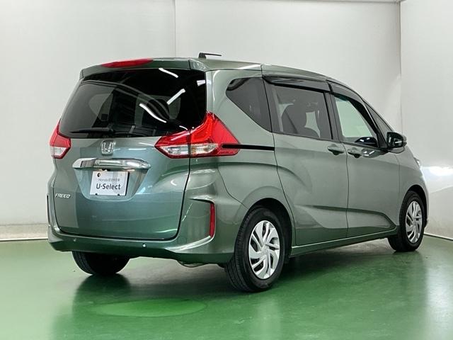 フリード Ｇ　ドラレコ　ナビ　Ｒカメラ　ブルートゥース　Ａクルーズ　記録簿　３列シート　ＬＥＤヘッドライト　パワーウインドウ　地デジ　イモビ　ＶＳＡ　ＵＳＢ　ドライブレコーダー　エアコン　エアバッグ　スマートキー（8枚目）