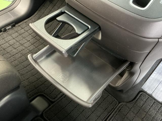 フリード Ｇ　ドラレコ　ナビ　Ｒカメラ　ブルートゥース　Ａクルーズ　記録簿　３列シート　ＬＥＤヘッドライト　パワーウインドウ　地デジ　イモビ　ＶＳＡ　ＵＳＢ　ドライブレコーダー　エアコン　エアバッグ　スマートキー（19枚目）