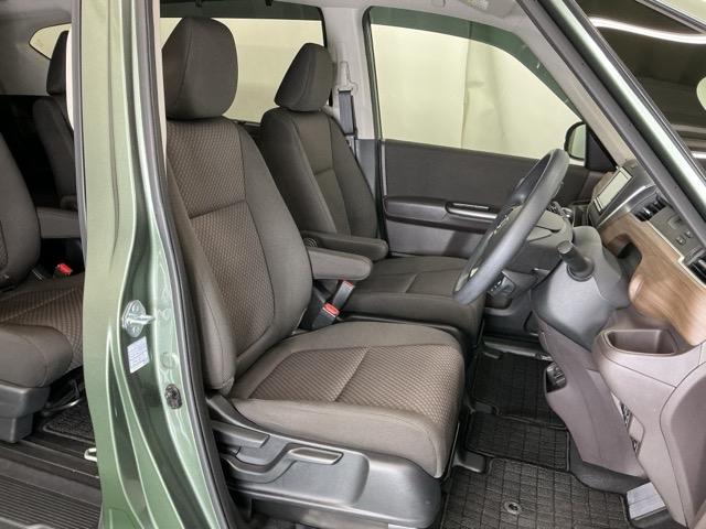 フリード Ｇ　ドラレコ　ナビ　Ｒカメラ　ブルートゥース　Ａクルーズ　記録簿　３列シート　ＬＥＤヘッドライト　パワーウインドウ　地デジ　イモビ　ＶＳＡ　ＵＳＢ　ドライブレコーダー　エアコン　エアバッグ　スマートキー（21枚目）