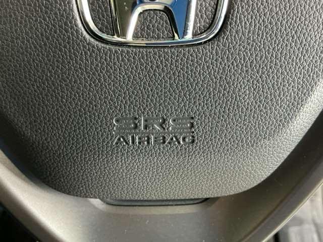 フリードハイブリッド ハイブリッド・Ｇブラックスタイル　ナビ　Ｒカメラ　ブルートゥース　フルセグ　Ｗ電動ドア　衝突軽減ブレーキ　オートクルーズコントロール　シートヒータ　盗難防止装置　キーフリー　３列シート　ウォークスルー　ＬＥＤヘッドランプ　ＤＶＤ再生可（49枚目）