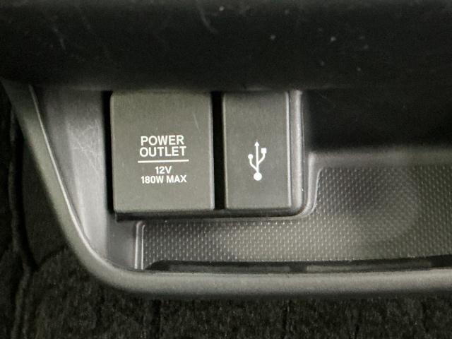 フリードハイブリッド ハイブリッド・Ｇブラックスタイル　ナビ　Ｒカメラ　ブルートゥース　フルセグ　Ｗ電動ドア　衝突軽減ブレーキ　オートクルーズコントロール　シートヒータ　盗難防止装置　キーフリー　３列シート　ウォークスルー　ＬＥＤヘッドランプ　ＤＶＤ再生可（53枚目）