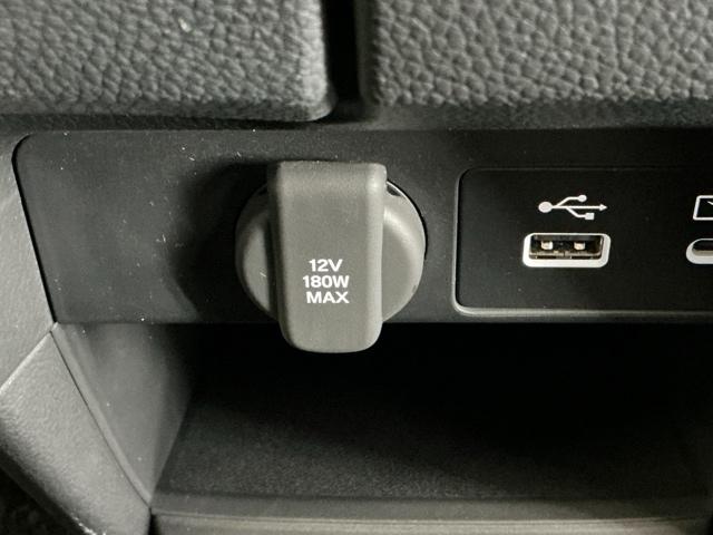 �t�r�a���͒[�q���Ă܂��B�t�r�a��������ڑ����ĉ��y�t�@�C���A�摜�t�@�C���A����t�@�C���Ȃǂ��i�r��ʂŊy���߂܂��@���ꕔ�̃f�B�X�v���C�I�[�f�B�I�A�b�c�`���[�i�[�̏ꍇ�͉��y�t�@�C���݂̂ƂȂ�܂�