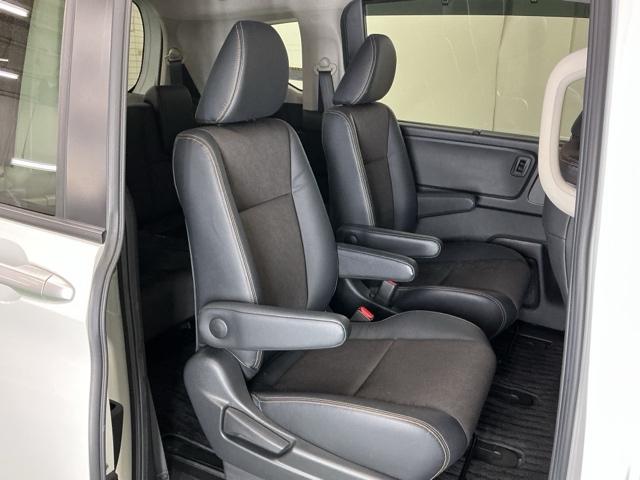 �t���b�g�ȏ��ƕG���⓪��X�y�[�X�ȂǏ\���ȍL��������܂�