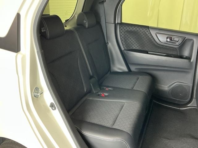 �t���b�g�ȏ��ƕG���⓪��X�y�[�X�ȂǏ\���ȍL��������܂�