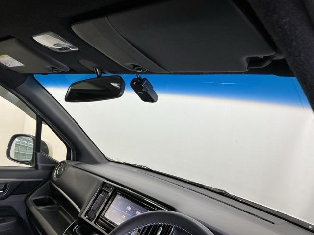 �n�[�t�V�F�C�h�t�����g�E�C���h�E�y�e�K���X��[�̐F�������z�𑕔����Ă��܂��B�L���t�����g�K���X�Ŏ��E���m�ۂ���ῂ������y���A�L�Ɩ����ł͂����Ԃ�Ⴂ�܂���