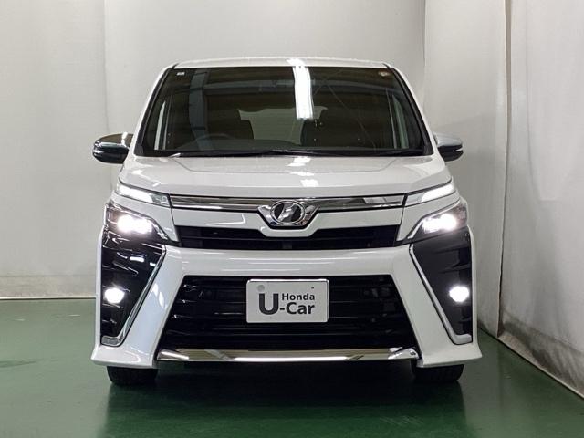 ヴォクシー ＺＳ煌ＩＩ　ドラレコ　ナビ　Ｒカメラ　ブルートゥース　スマートキー・プッシュスタート　バックガイドモニター　セキュリティアラーム　両側パワスラドア　ＥＴＣ車載器　地デジテレビ　記録簿付き　ＶＳＣ　ＬＥＤライト（6枚目）