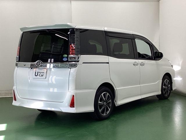 ヴォクシー ＺＳ煌ＩＩ　ドラレコ　ナビ　Ｒカメラ　ブルートゥース　スマートキー・プッシュスタート　バックガイドモニター　セキュリティアラーム　両側パワスラドア　ＥＴＣ車載器　地デジテレビ　記録簿付き　ＶＳＣ　ＬＥＤライト（9枚目）