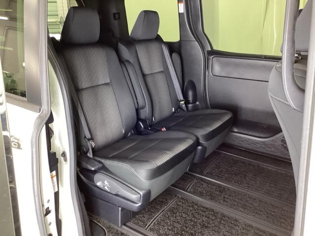 ヴォクシー ＺＳ煌ＩＩ　ドラレコ　ナビ　Ｒカメラ　ブルートゥース　スマートキー・プッシュスタート　バックガイドモニター　セキュリティアラーム　両側パワスラドア　ＥＴＣ車載器　地デジテレビ　記録簿付き　ＶＳＣ　ＬＥＤライト（20枚目）