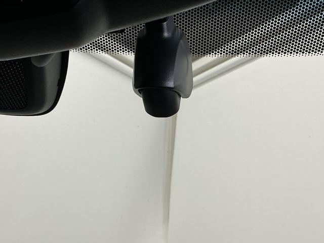 ヴェゼル ハイブリッドＸ・ホンダセンシング　ドラレコ　ナビ　Ｒカメラ　ブルートゥース　地デジ　Ａクルーズ　Ｂモニ　スマキー　オートエアコン　ＶＳＡ　ＬＥＤヘッドライト　ＥＴＣ車載器　カーテンエアバッグ　ドライブレコーダー装着車　ＡＢＳ　ＵＳＢ（13枚目）