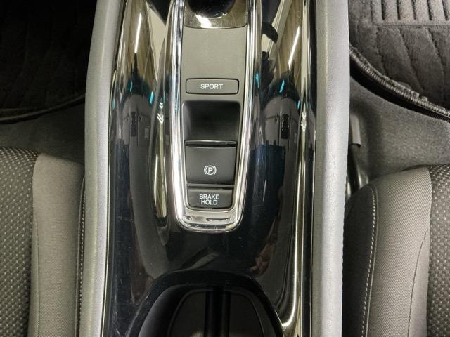 ヴェゼル ハイブリッドＸ・ホンダセンシング　ドラレコ　ナビ　Ｒカメラ　ブルートゥース　地デジ　Ａクルーズ　Ｂモニ　スマキー　オートエアコン　ＶＳＡ　ＬＥＤヘッドライト　ＥＴＣ車載器　カーテンエアバッグ　ドライブレコーダー装着車　ＡＢＳ　ＵＳＢ（17枚目）