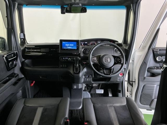 Ｎ－ＢＯＸカスタム ＥＸターボ　ドラレコ　ナビ　Ｒカメラ　ブルートゥース　パーキングセンサー　記録簿　地デジ　ドライブレコーダー　前席シートヒーター　バックガイドモニター　カーテンエアバック　ＥＴＣ装備　ＬＥＤ　盗難防止装置　ＡＢＳ（2枚目）