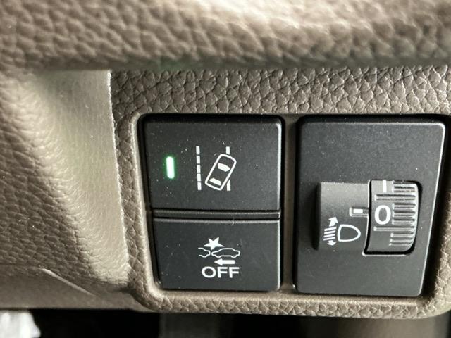 �H�O��E�}���@�\�͎Ԃ��Ԑ�����͂ݏo�������ȂƂ��ɎԐ����ɖ߂��悤�Ƀh���C�o�[�ւ��m�点���܂�