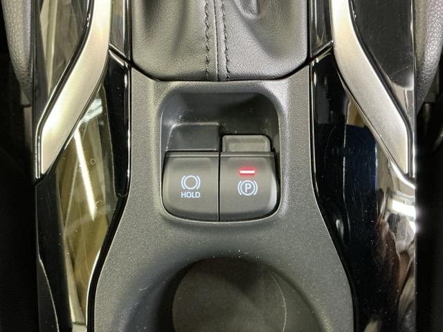 カローラクロス ハイブリッドＺ　ナビ　Ｒカメラ　ブルートゥース　フルセグ　コーナーソナー　ＵＳＢ　衝突軽減Ｂ　記録簿有　シートヒーター付き　スマキ－　Ｂモニター　アクティブクルーズコントロール　アイドリングストップ　イモビ　ＬＥＤ（17枚目）