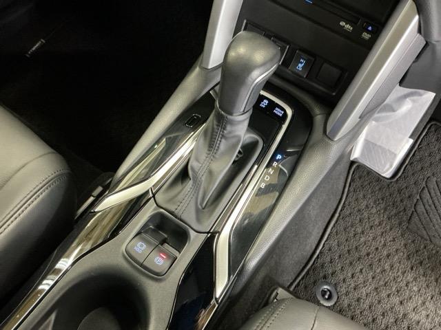 カローラクロス ハイブリッドＺ　ナビ　Ｒカメラ　ブルートゥース　フルセグ　コーナーソナー　ＵＳＢ　衝突軽減Ｂ　記録簿有　シートヒーター付き　スマキ－　Ｂモニター　アクティブクルーズコントロール　アイドリングストップ　イモビ　ＬＥＤ（18枚目）