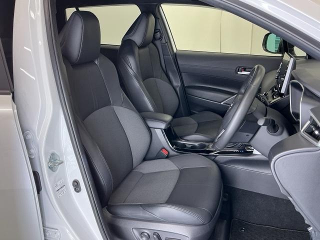 カローラクロス ハイブリッドＺ　ナビ　Ｒカメラ　ブルートゥース　フルセグ　コーナーソナー　ＵＳＢ　衝突軽減Ｂ　記録簿有　シートヒーター付き　スマキ－　Ｂモニター　アクティブクルーズコントロール　アイドリングストップ　イモビ　ＬＥＤ（22枚目）