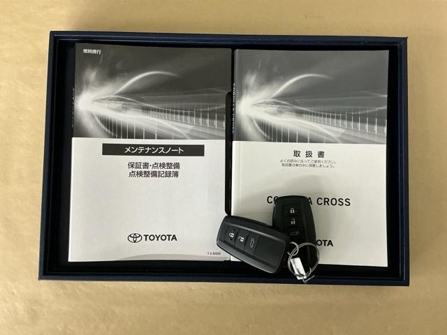 カローラクロス ハイブリッドＺ　ナビ　Ｒカメラ　ブルートゥース　フルセグ　コーナーソナー　ＵＳＢ　衝突軽減Ｂ　記録簿有　シートヒーター付き　スマキ－　Ｂモニター　アクティブクルーズコントロール　アイドリングストップ　イモビ　ＬＥＤ（29枚目）