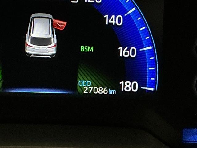 カローラクロス ハイブリッドＺ　ナビ　Ｒカメラ　ブルートゥース　フルセグ　コーナーソナー　ＵＳＢ　衝突軽減Ｂ　記録簿有　シートヒーター付き　スマキ－　Ｂモニター　アクティブクルーズコントロール　アイドリングストップ　イモビ　ＬＥＤ（32枚目）