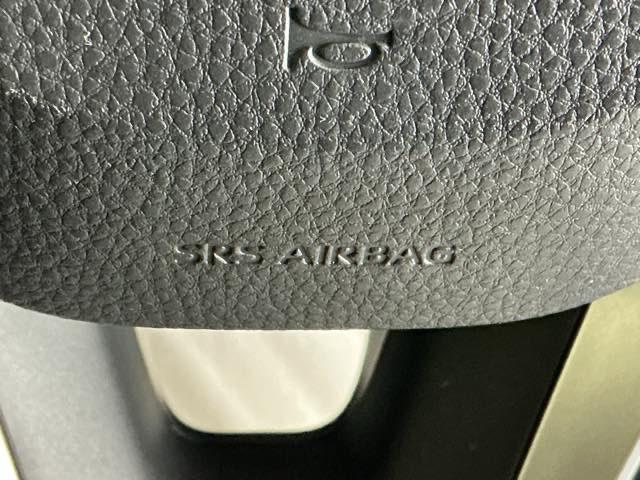 カローラクロス ハイブリッドＺ　ナビ　Ｒカメラ　ブルートゥース　フルセグ　コーナーソナー　ＵＳＢ　衝突軽減Ｂ　記録簿有　シートヒーター付き　スマキ－　Ｂモニター　アクティブクルーズコントロール　アイドリングストップ　イモビ　ＬＥＤ（51枚目）