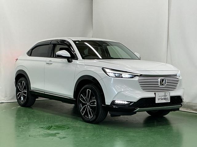 ヴェゼル ｅ：ＨＥＶＺ　ナビ　Ｒカメラ　ブルートゥース　フルセグ　衝突回避支援ブレーキ機能　スマキ　Ｐトランク　フルオートエアコン　エアバッグ　両席エアバック　記録簿付　パワーウィンドウ　ＬＥＤランプ　ソナー　クルーズＣ（7枚目）