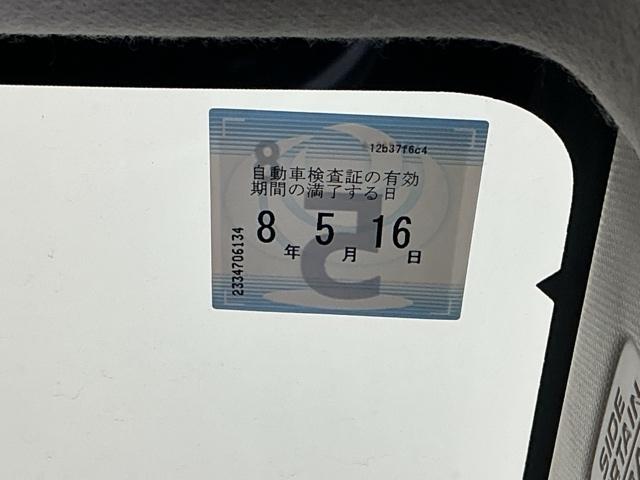 ヴェゼル ｅ：ＨＥＶＺ　ナビ　Ｒカメラ　ブルートゥース　フルセグ　衝突回避支援ブレーキ機能　スマキ　Ｐトランク　フルオートエアコン　エアバッグ　両席エアバック　記録簿付　パワーウィンドウ　ＬＥＤランプ　ソナー　クルーズＣ（36枚目）