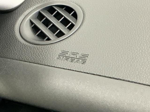 ヴェゼル ｅ：ＨＥＶＺ　ナビ　Ｒカメラ　ブルートゥース　フルセグ　衝突回避支援ブレーキ機能　スマキ　Ｐトランク　フルオートエアコン　エアバッグ　両席エアバック　記録簿付　パワーウィンドウ　ＬＥＤランプ　ソナー　クルーズＣ（58枚目）