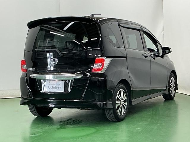 �e�[���Q�[�g�X�|�C���[�����Ńt�H�������X�^�C���b�V���ɂ��Ă��܂��B�������s���ɂ͑��s���萫�\�ɗD��Ă��āA��R��ɂ��傫���v�����܂�