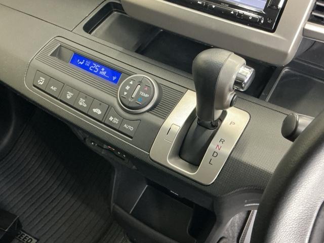 ���i�����犊�炩�ɉ������閳�i�K�ϑ��̂b�u�s�̓X�g�b�v���S�[�̑����X�̒������K�ł�