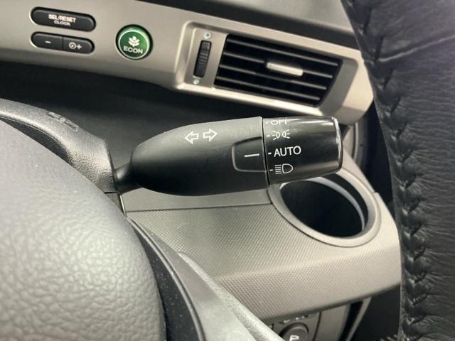 �I�[�g���C�g�R���g���[���̓��C�g�̂��Y�������Y���h�~�B�����Α��s�ɂ�鎖�̂𖢑R�ɖh���܂�