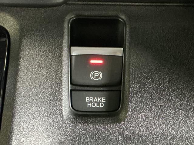 Ｎ－ＢＯＸカスタム ベースグレード　ディスプレイオーディオ　Ｒカメラ　ＥＴＣ　Ｗ電動ドア　ＵＳＢ接続　ＣＭＢＳ　Ｄレコ　ベンチシート　オートエアコン　スマートキ　ＬＥＤ　盗難防止装置　クルコン　バックカメラ　パワーステアリング　ＥＳＣ（18枚目）