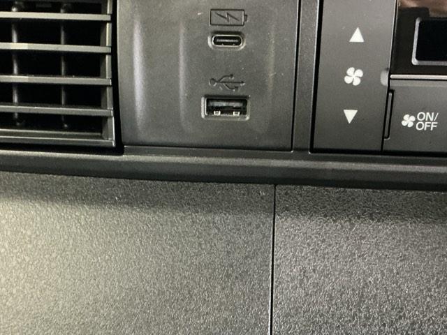 Ｎ－ＢＯＸカスタム ベースグレード　ディスプレイオーディオ　Ｒカメラ　ＥＴＣ　Ｗ電動ドア　ＵＳＢ接続　ＣＭＢＳ　Ｄレコ　ベンチシート　オートエアコン　スマートキ　ＬＥＤ　盗難防止装置　クルコン　バックカメラ　パワーステアリング　ＥＳＣ（21枚目）