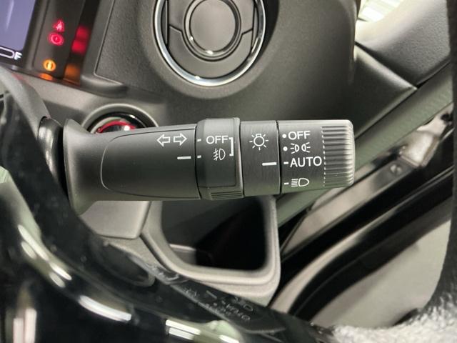 Ｎ－ＢＯＸカスタム ベースグレード　ディスプレイオーディオ　Ｒカメラ　ＥＴＣ　Ｗ電動ドア　ＵＳＢ接続　ＣＭＢＳ　Ｄレコ　ベンチシート　オートエアコン　スマートキ　ＬＥＤ　盗難防止装置　クルコン　バックカメラ　パワーステアリング　ＥＳＣ（27枚目）