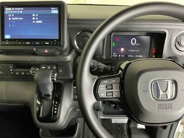 Ｎ－ＢＯＸカスタム ベースグレード　ドラレコ　ナビ　Ｒカメラ　ブルートゥース　ＵＳＢ接続　ＣＭＢＳ　Ｄレコ　ベンチシート　オートエアコン　スマートキ　ＬＥＤ　盗難防止装置　クルコン　ＥＴＣ　バックカメラ　フルセグＴＶ　パワーステアリング（3枚目）