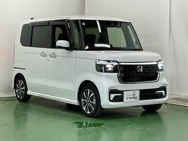 Ｎ－ＢＯＸカスタム ベースグレード　ドラレコ　ナビ　Ｒカメラ　ブルートゥース　ＵＳＢ接続　ＣＭＢＳ　Ｄレコ　ベンチシート　オートエアコン　スマートキ　ＬＥＤ　盗難防止装置　クルコン　ＥＴＣ　バックカメラ　フルセグＴＶ　パワーステアリング（7枚目）