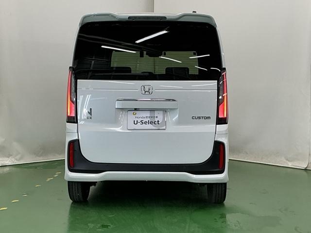 Ｎ－ＢＯＸカスタム ベースグレード　ドラレコ　ナビ　Ｒカメラ　ブルートゥース　ＵＳＢ接続　ＣＭＢＳ　Ｄレコ　ベンチシート　オートエアコン　スマートキ　ＬＥＤ　盗難防止装置　クルコン　ＥＴＣ　バックカメラ　フルセグＴＶ　パワーステアリング（9枚目）