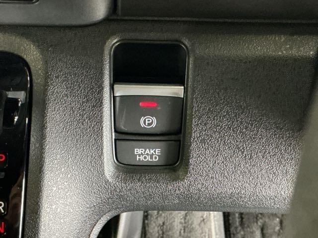 Ｎ－ＢＯＸカスタム ベースグレード　ドラレコ　ナビ　Ｒカメラ　ブルートゥース　ＵＳＢ接続　ＣＭＢＳ　Ｄレコ　ベンチシート　オートエアコン　スマートキ　ＬＥＤ　盗難防止装置　クルコン　ＥＴＣ　バックカメラ　フルセグＴＶ　パワーステアリング（18枚目）