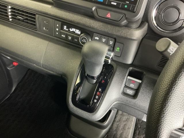 Ｎ－ＢＯＸカスタム ベースグレード　ドラレコ　ナビ　Ｒカメラ　ブルートゥース　ＵＳＢ接続　ＣＭＢＳ　Ｄレコ　ベンチシート　オートエアコン　スマートキ　ＬＥＤ　盗難防止装置　クルコン　ＥＴＣ　バックカメラ　フルセグＴＶ　パワーステアリング（19枚目）