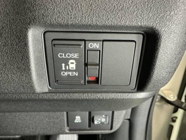 Ｎ－ＢＯＸカスタム ベースグレード　ドラレコ　ナビ　Ｒカメラ　ブルートゥース　ＵＳＢ接続　ＣＭＢＳ　Ｄレコ　ベンチシート　オートエアコン　スマートキ　ＬＥＤ　盗難防止装置　クルコン　ＥＴＣ　バックカメラ　フルセグＴＶ　パワーステアリング（28枚目）