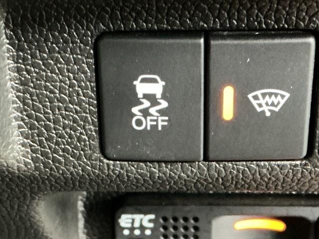 フリードハイブリッド ハイブリッド・クロスターホンダセンシング　ドラレコ　ナビ　Ｒカメラ　ブルートゥース　両側Ｐスライドドア　ＵＳＢ　オートクルーズコントロール　記録簿　ＤＶＤ再生可能　ＬＥＤライト　ＡＢＳ　盗難防止　シ－トヒ－タ－　スマ－トキ－　ＶＳＡ　フルセグ（27枚目）